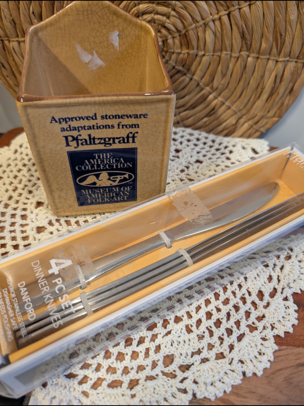 Pfaltzgraff Stoneware Utensil Holder with 4pc Stainless Dinner Knife Set Vintage